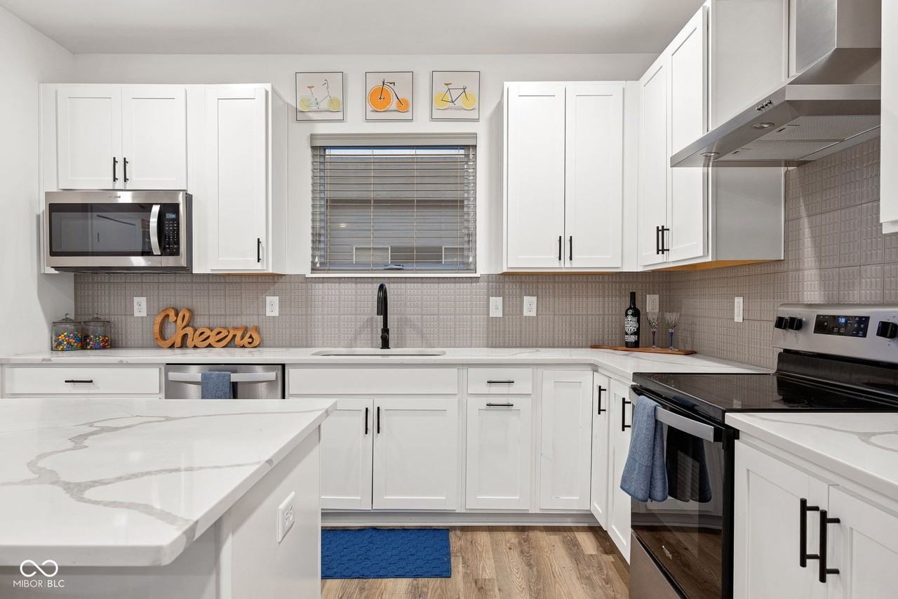 727 N Illinois St #204 - Photo 7 of 45