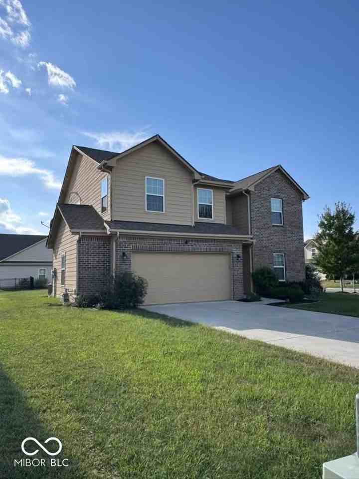 17706 Arryne Dr E - Photo 2 of 24