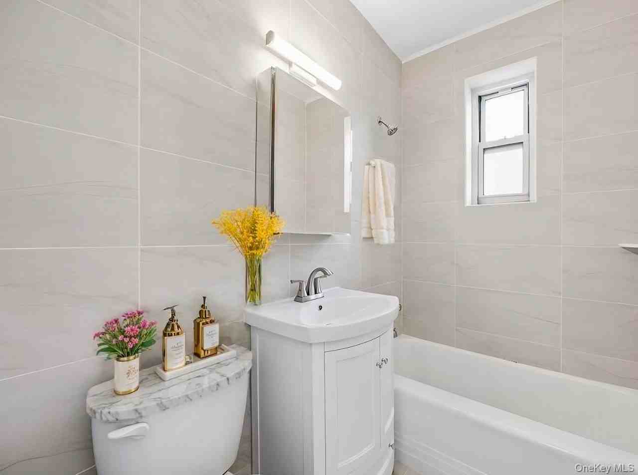 210 Pelham Rd #1L - Photo 5 of 26