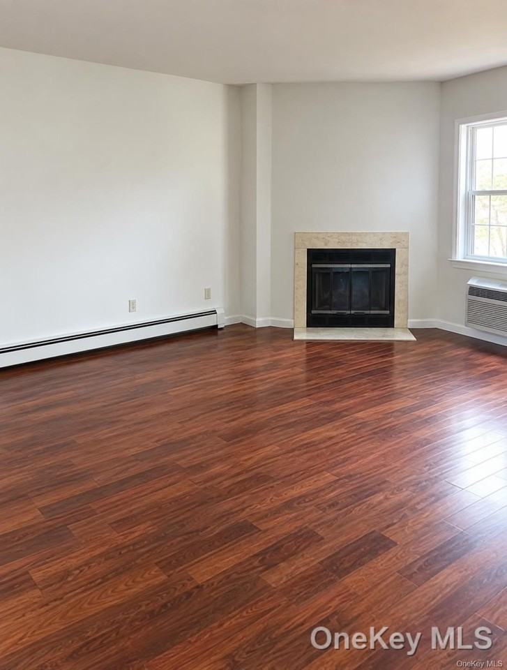 14 Lexington Hl #2 - Photo 4 of 5