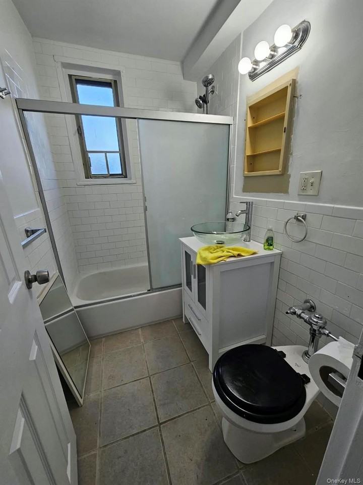 1507 Metropolitan Ave #10E - Photo 2 of 6