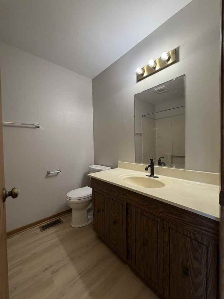 76 W Washington St #A - Photo 3 of 9