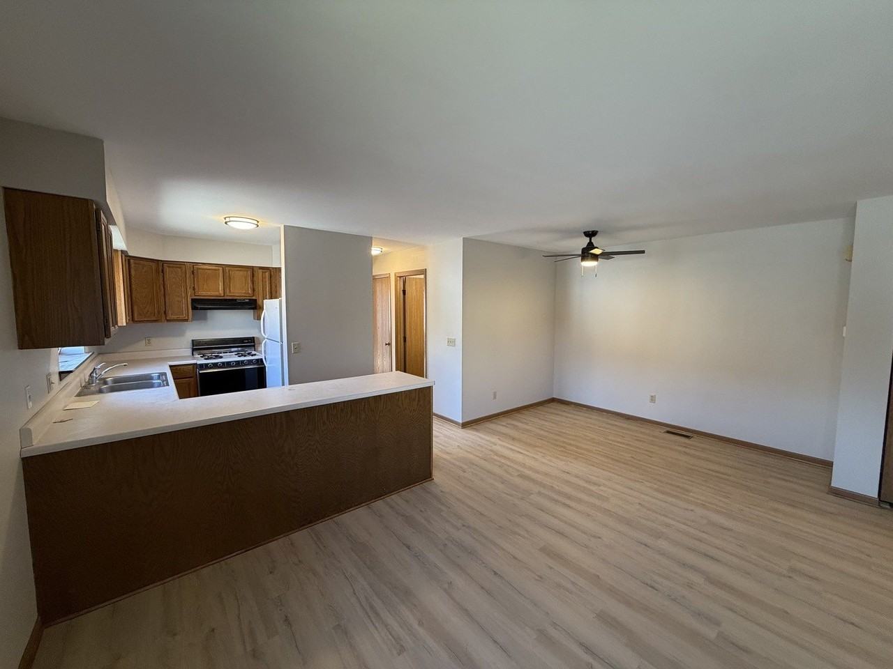 76 W Washington St #A - Photo 6 of 9