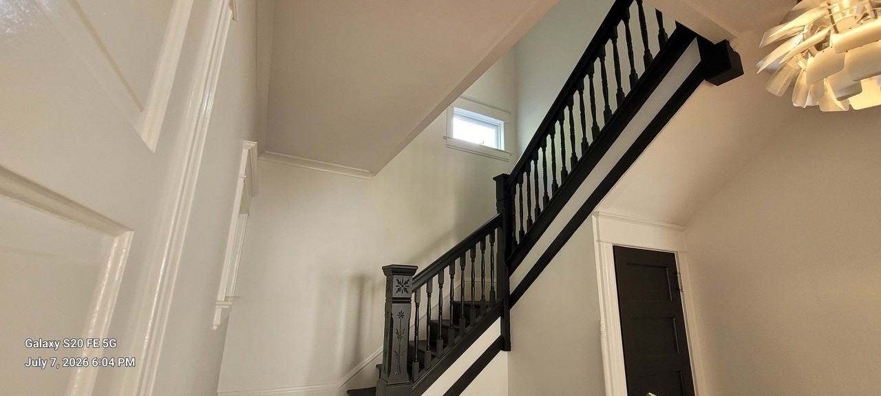 1313 E Washington St - Photo 2 of 25
