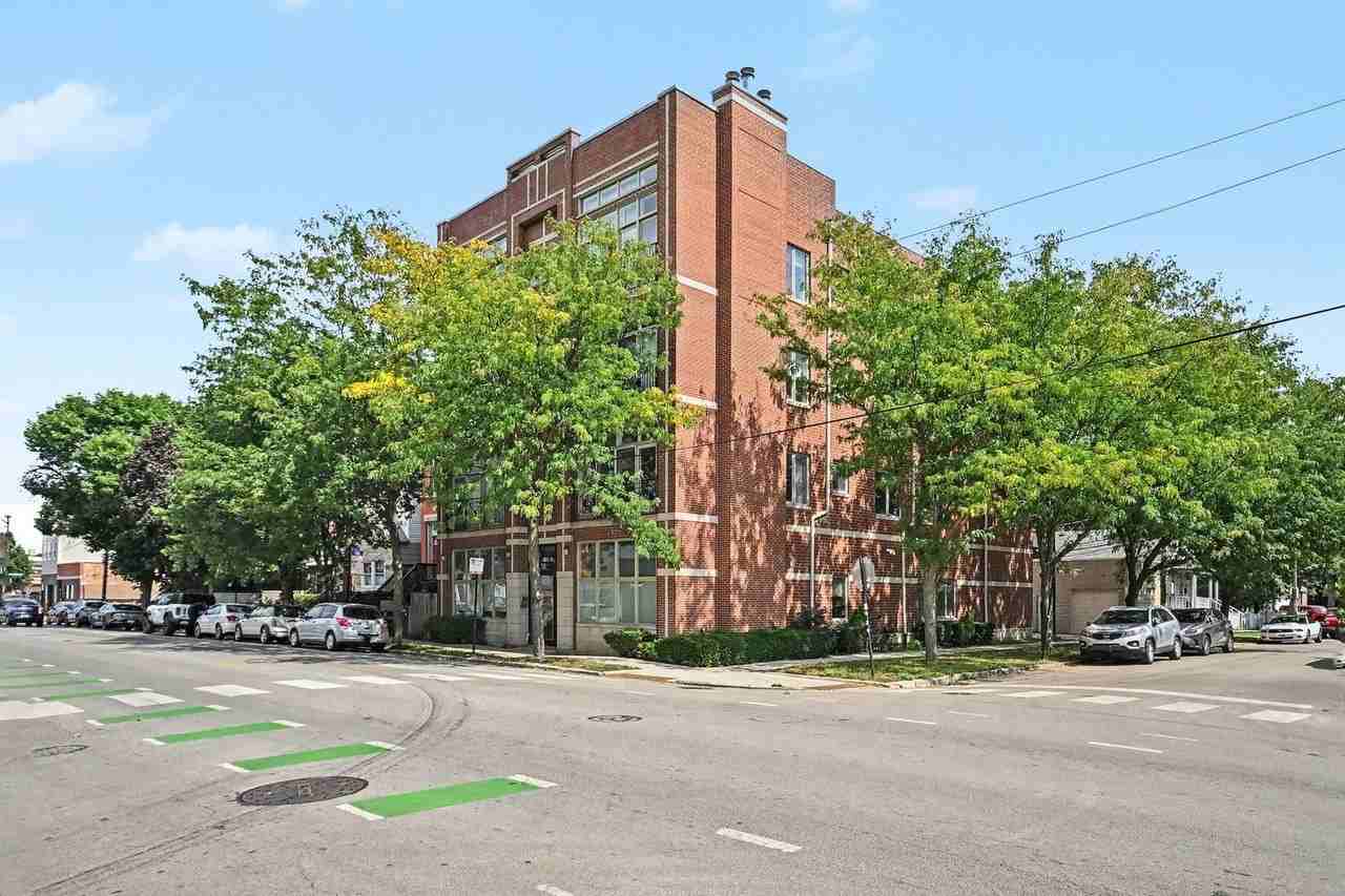 3101 N California Ave #1S - Photo 2 of 16
