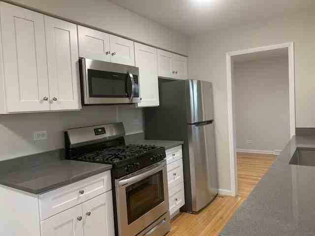 822 Skokie Blvd #F - Photo 3 of 17