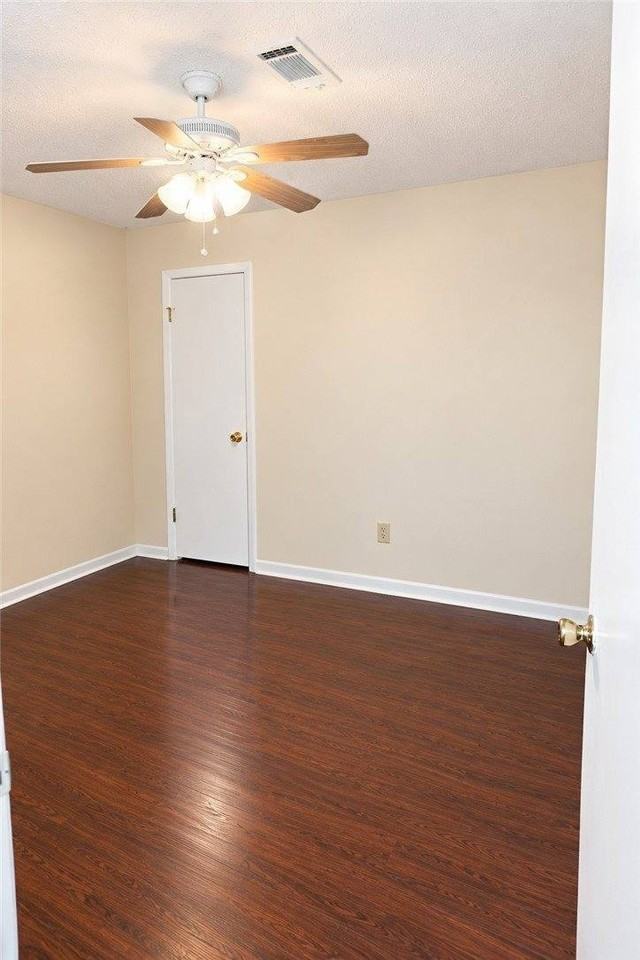 405 Live Oak St - Photo 4 of 9