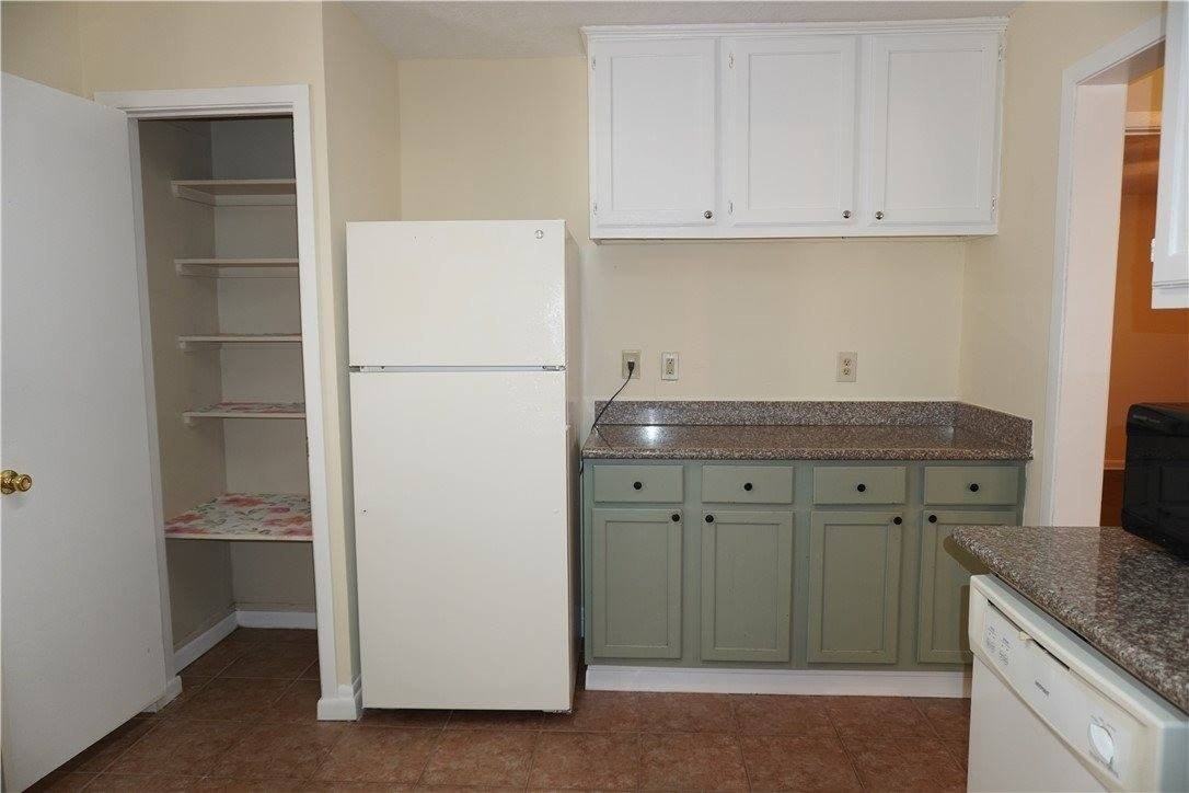405 Live Oak St - Photo 7 of 9