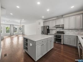 featured image of 18 Litchfield Ln