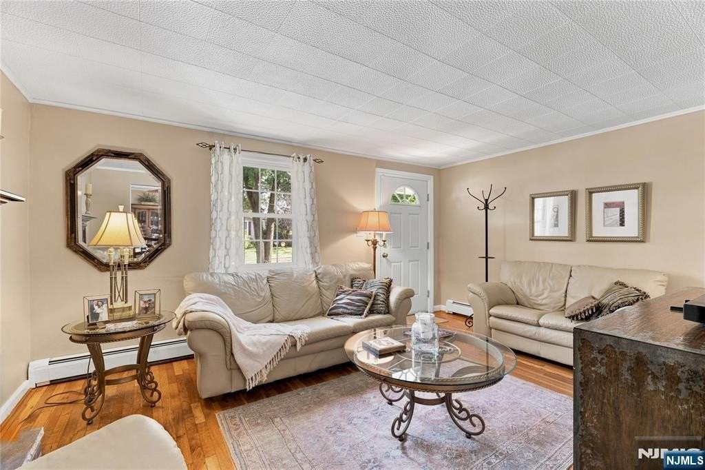 42 7th Ave #1 - Photo 2 of 27