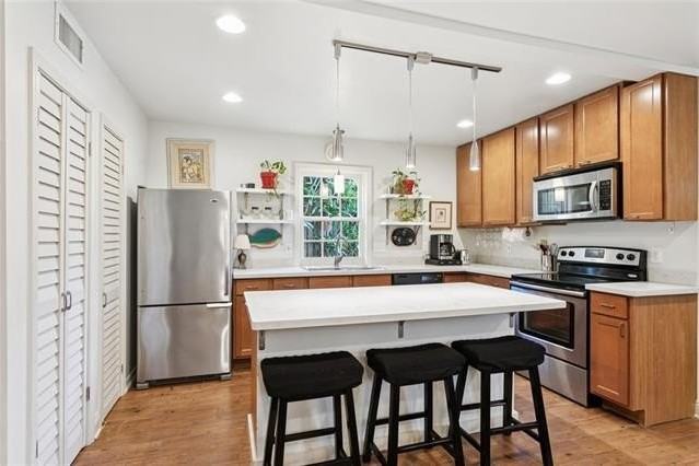 925 Race St #C - Photo 5 of 11