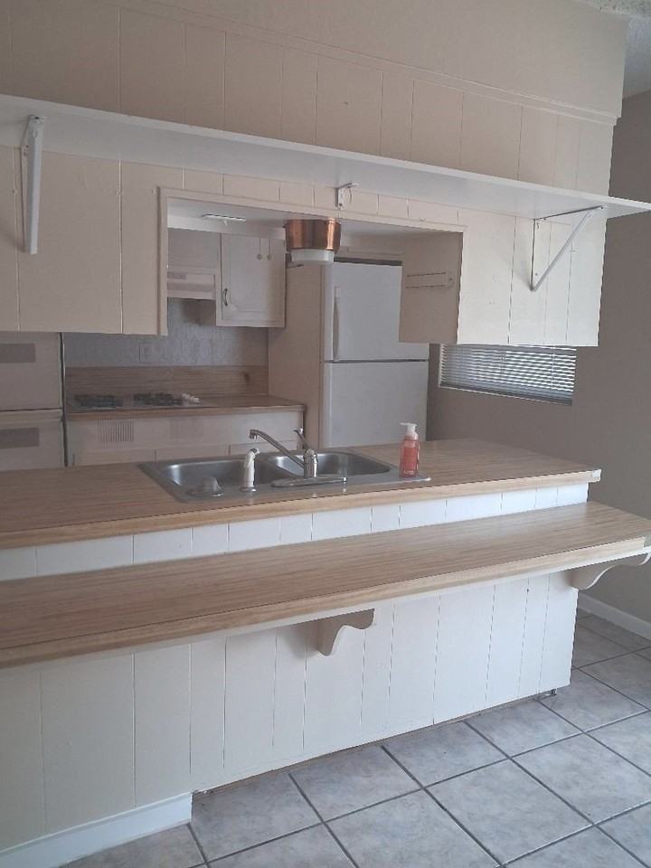 61 Somerset Ter - Photo 4 of 22