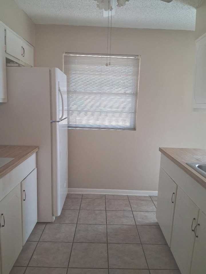 61 Somerset Ter - Photo 5 of 22