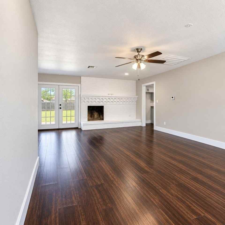 1000 La Villeta St - Photo 2 of 21
