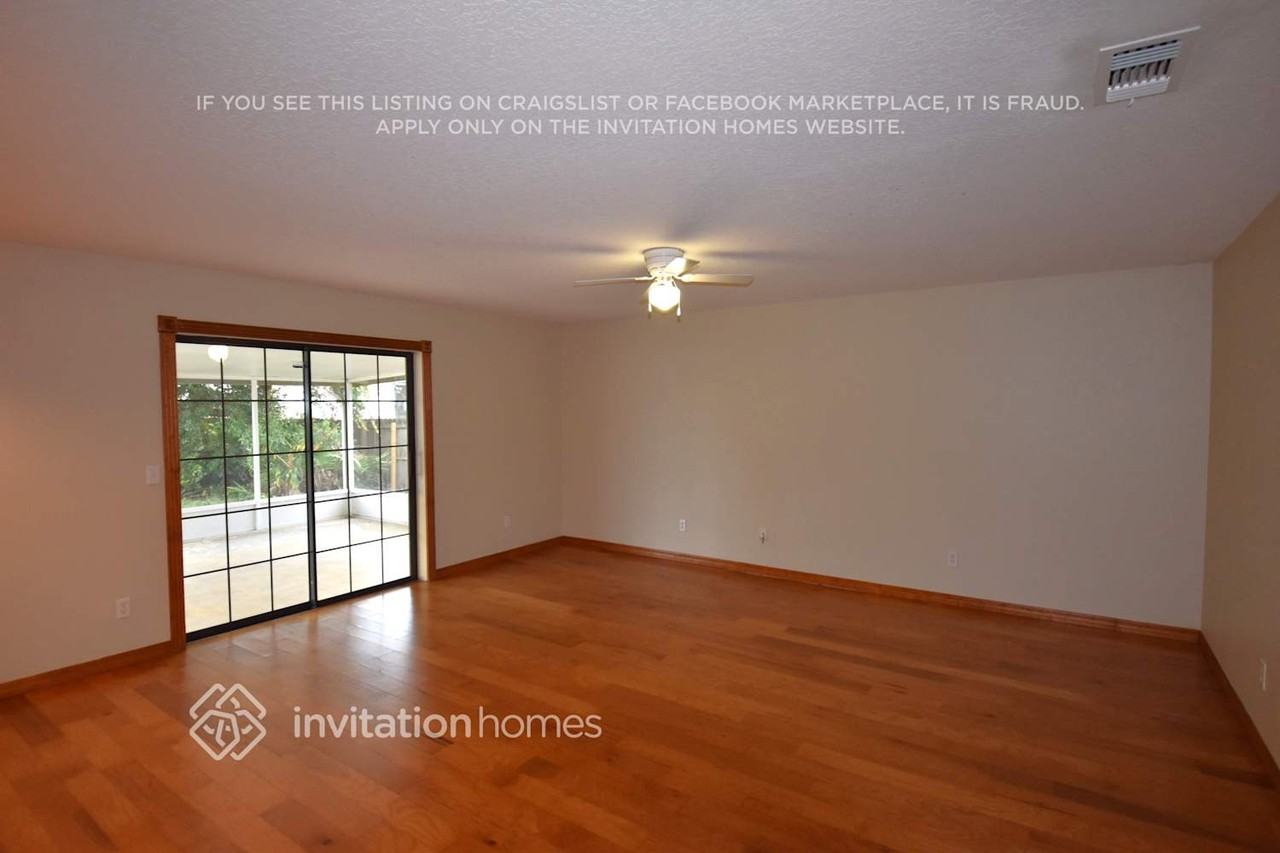 2469 Sheffield Dr - Photo 2 of 11