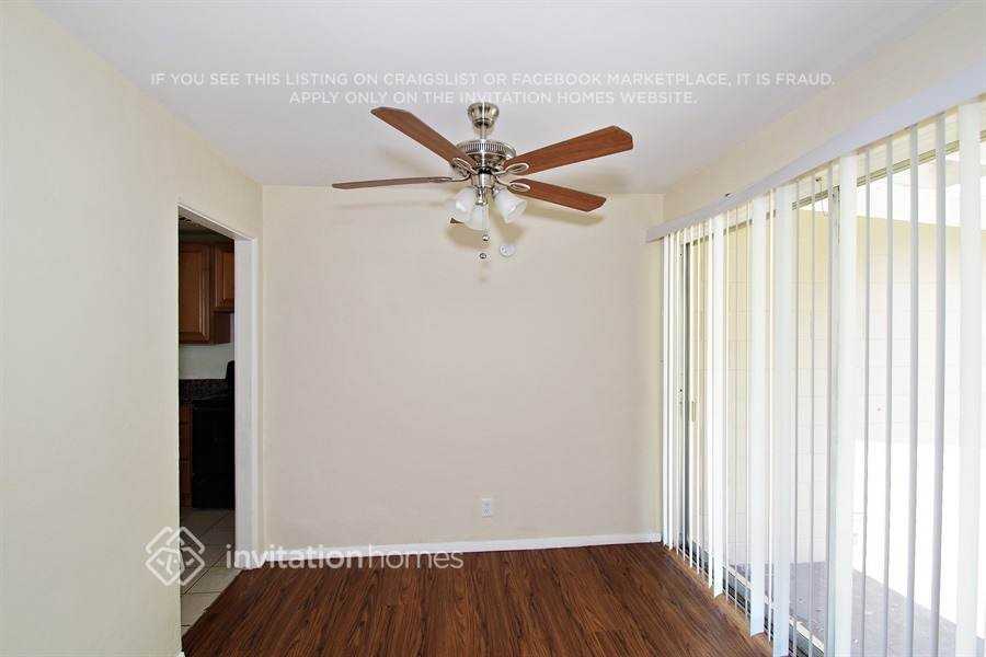 717 Baywood Dr - Photo 7 of 15