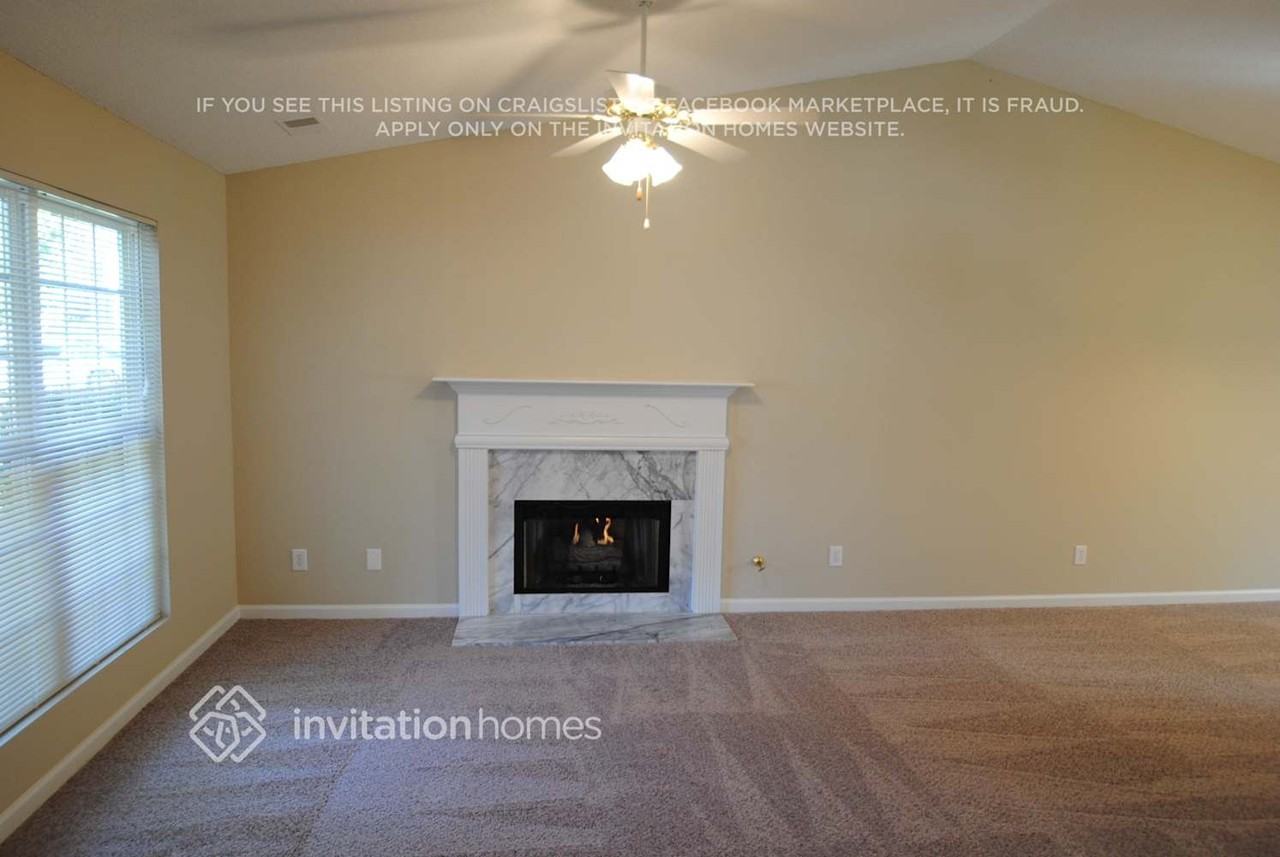 1815 Fort Daniels Trl - Photo 2 of 8