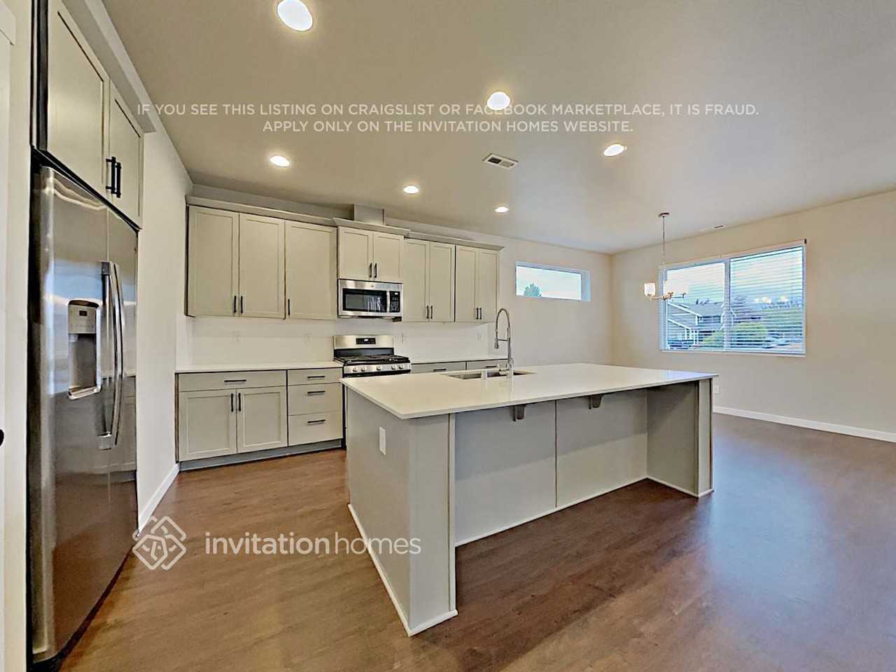 8103 71st St Ne - Photo 6 of 19