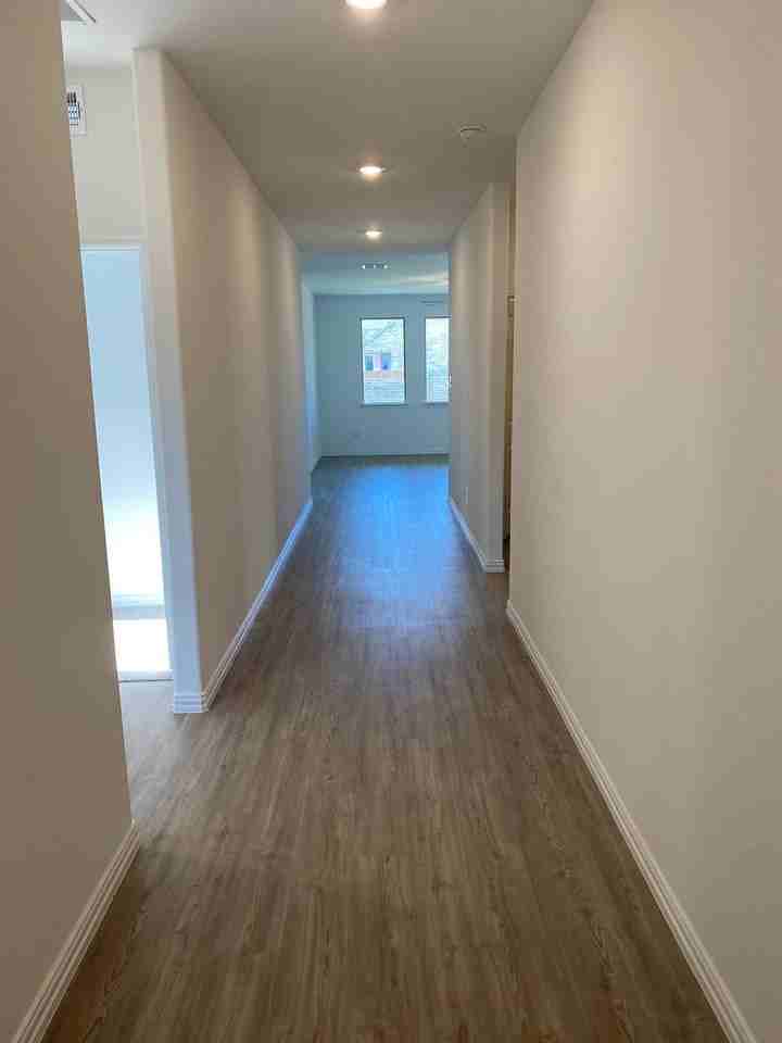 1308 Rousseau Dr - Photo 3 of 12