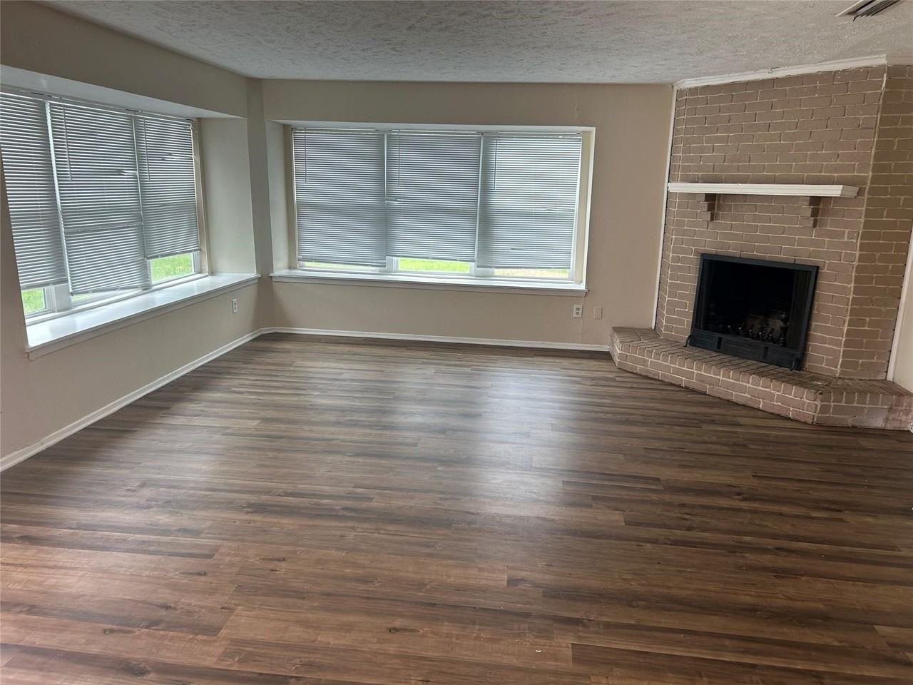 1101 Trinidad Ln - Photo 2 of 13