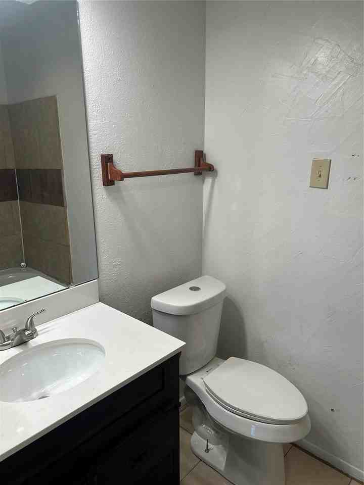 1101 Trinidad Ln - Photo 6 of 13