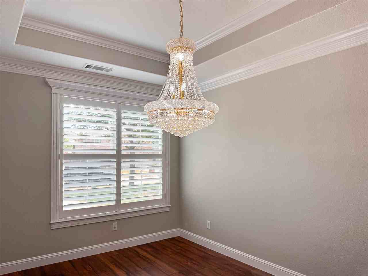 2311 Collin Dr - Photo 6 of 37