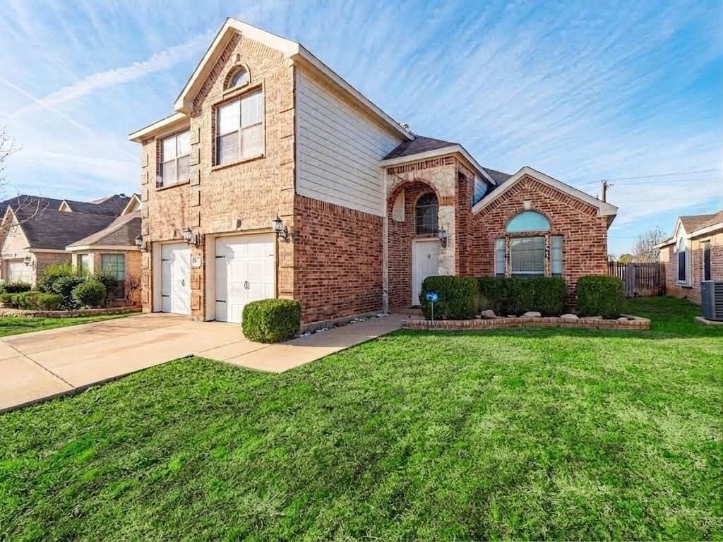 11208 Whispering Brook Ln - Photo 2 of 27