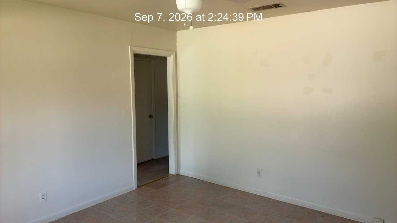 5026 Francis St - Photo 4 of 14