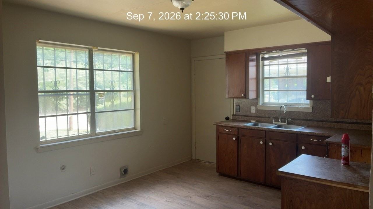 5026 Francis St - Photo 6 of 14