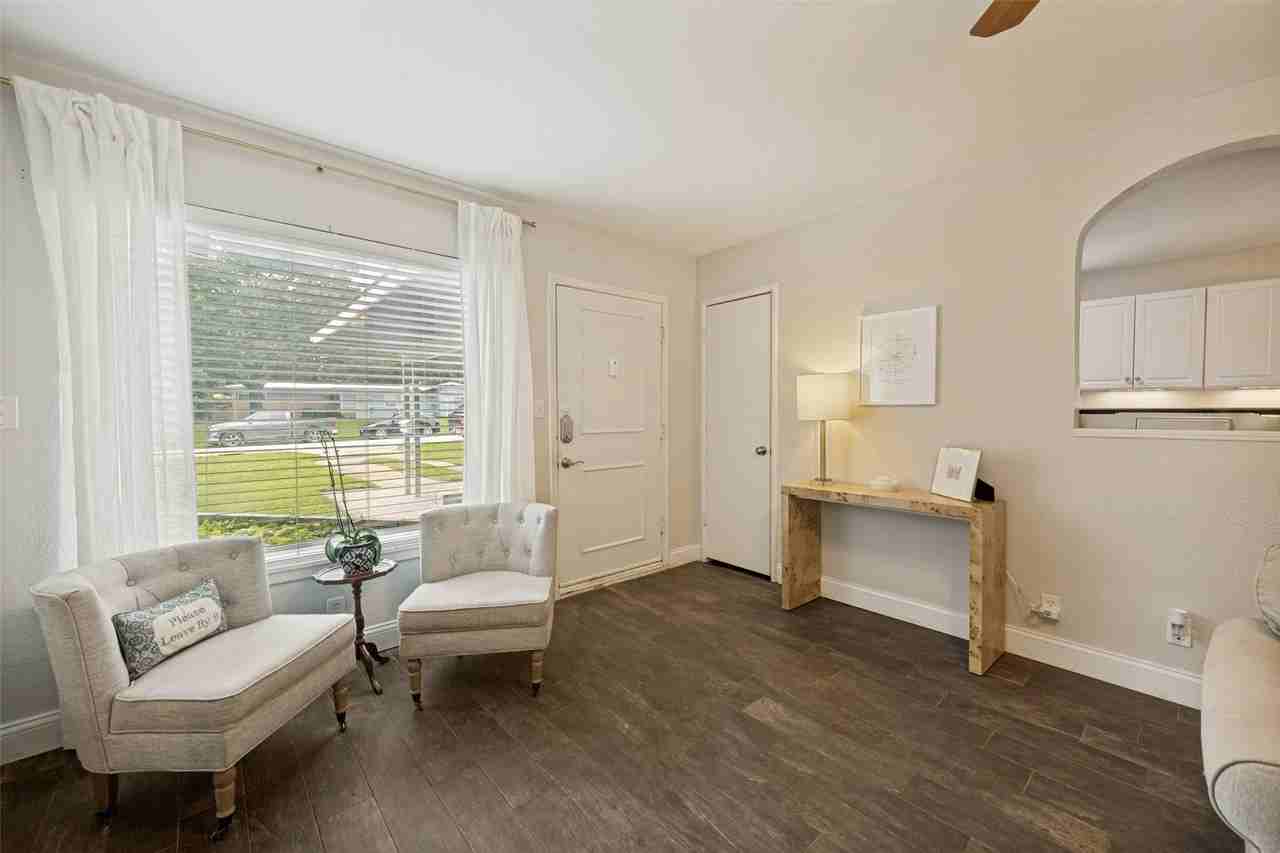 4504 Geddes Ave - Photo 3 of 23