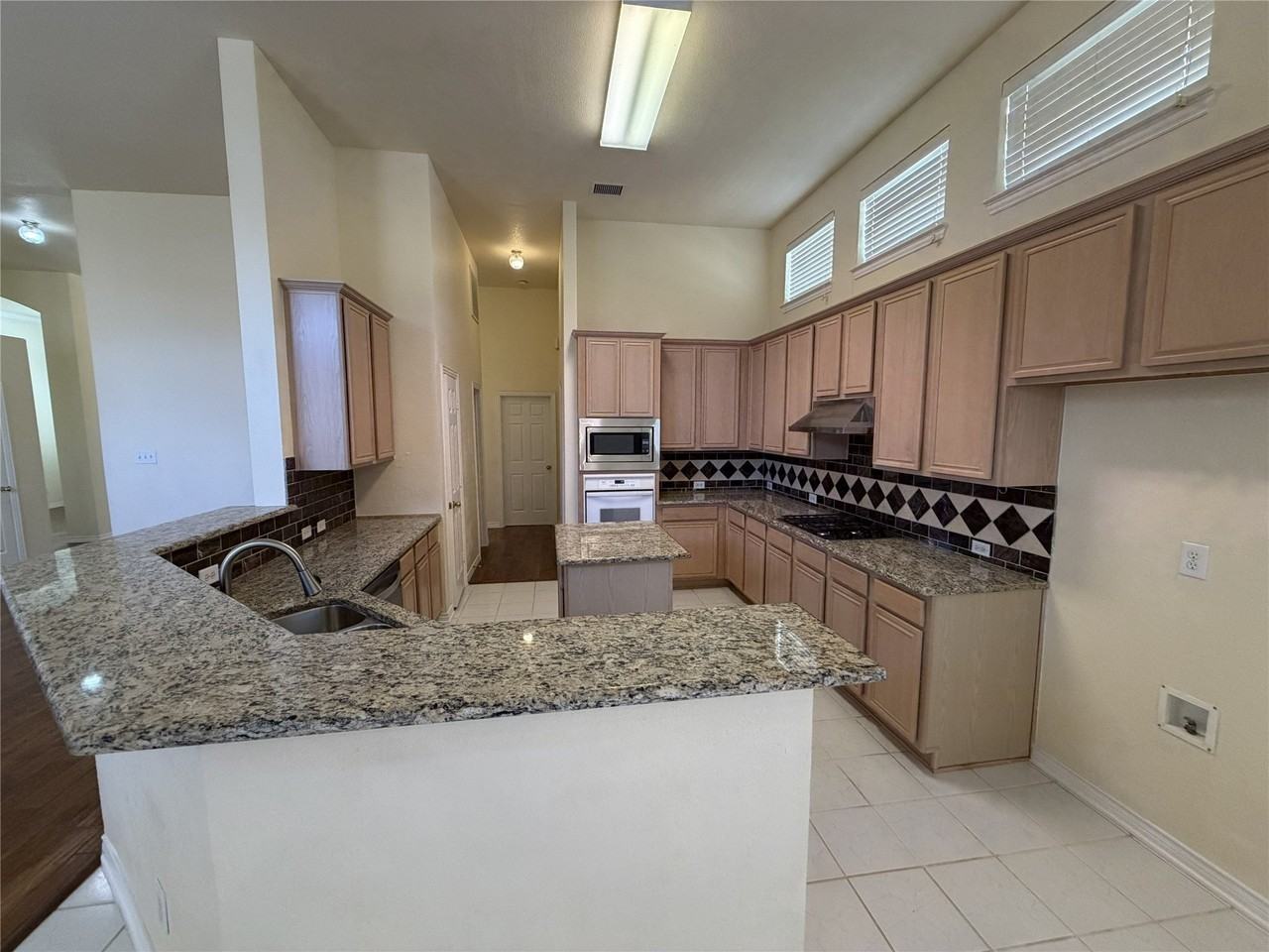 4413 Jenkins Dr - Photo 6 of 12