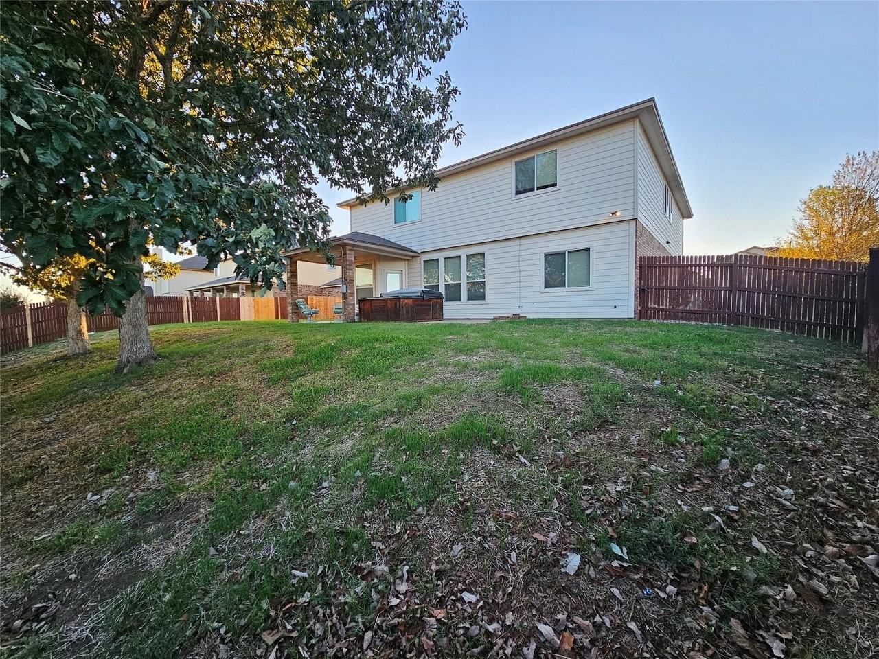 2306 Scott Dr - Photo 4 of 21
