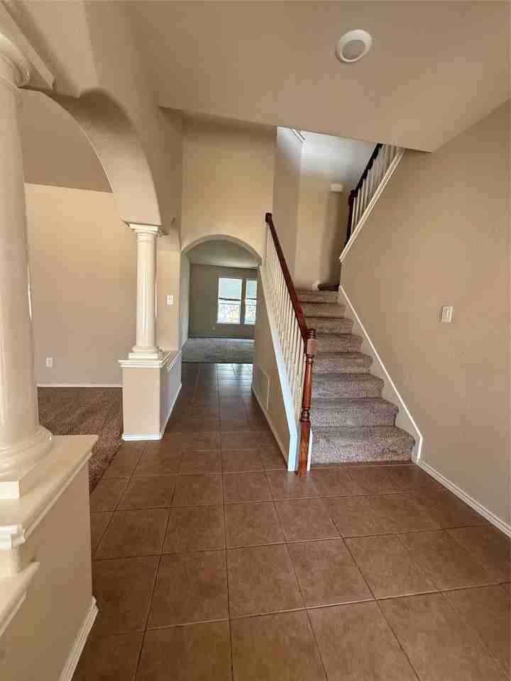 2306 Scott Dr - Photo 5 of 21