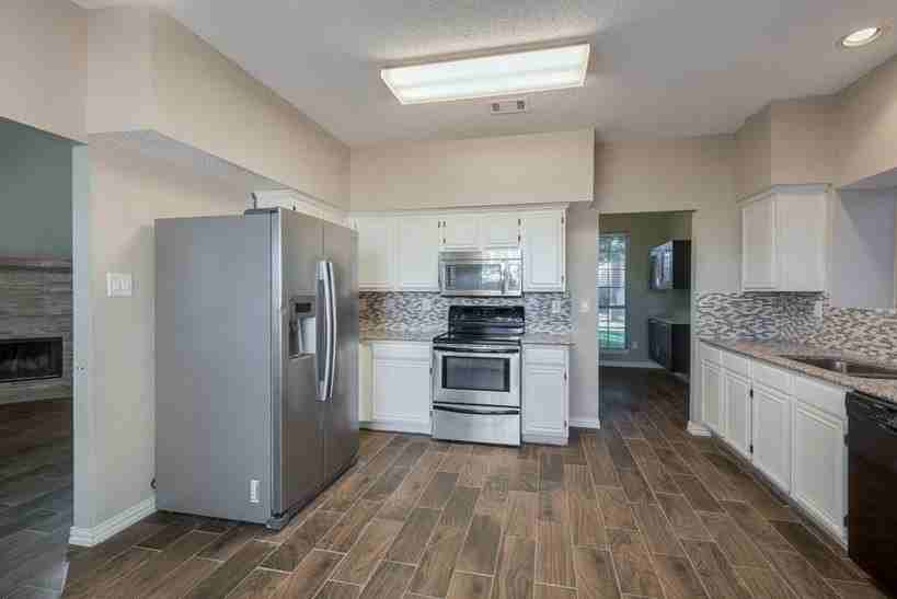 6832 Bellehaven Dr - Photo 5 of 19