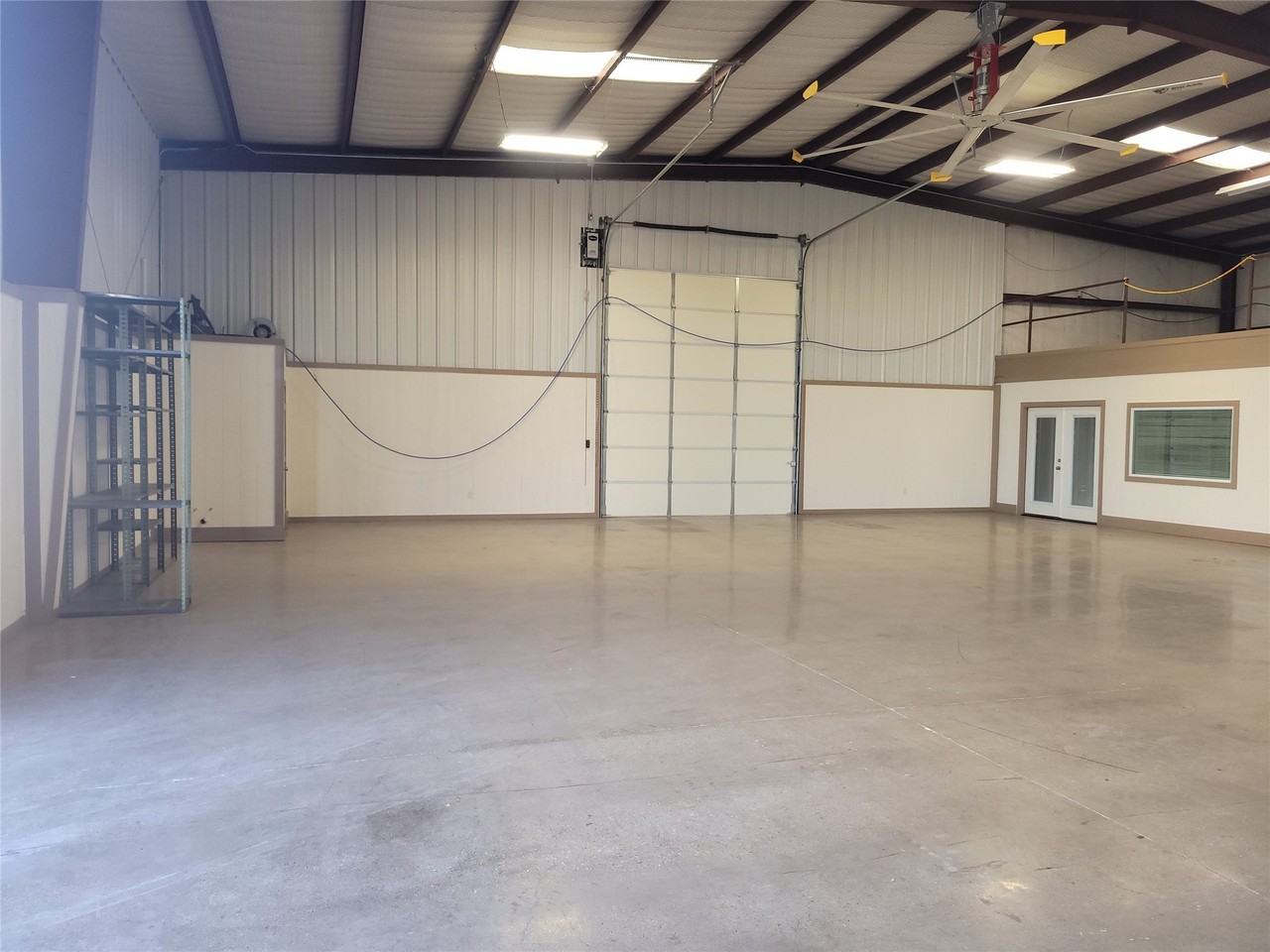 578 Aviator Dr - Photo 5 of 40
