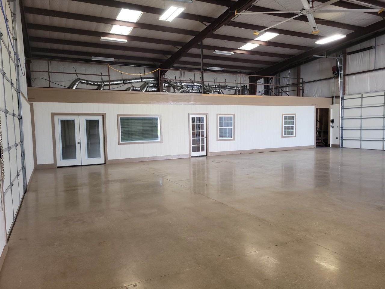578 Aviator Dr - Photo 6 of 40