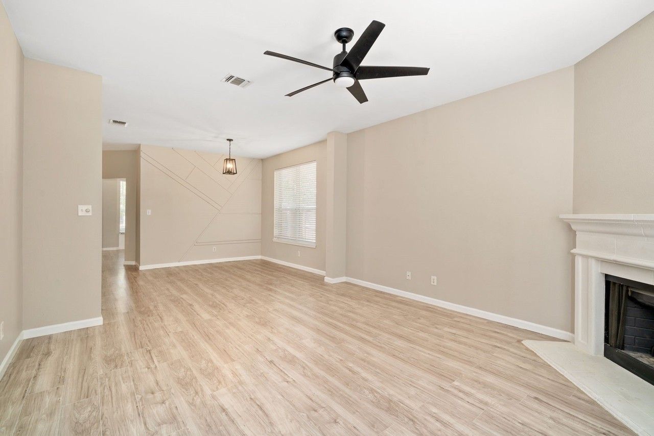 3957 Parkhaven Dr - Photo 5 of 13