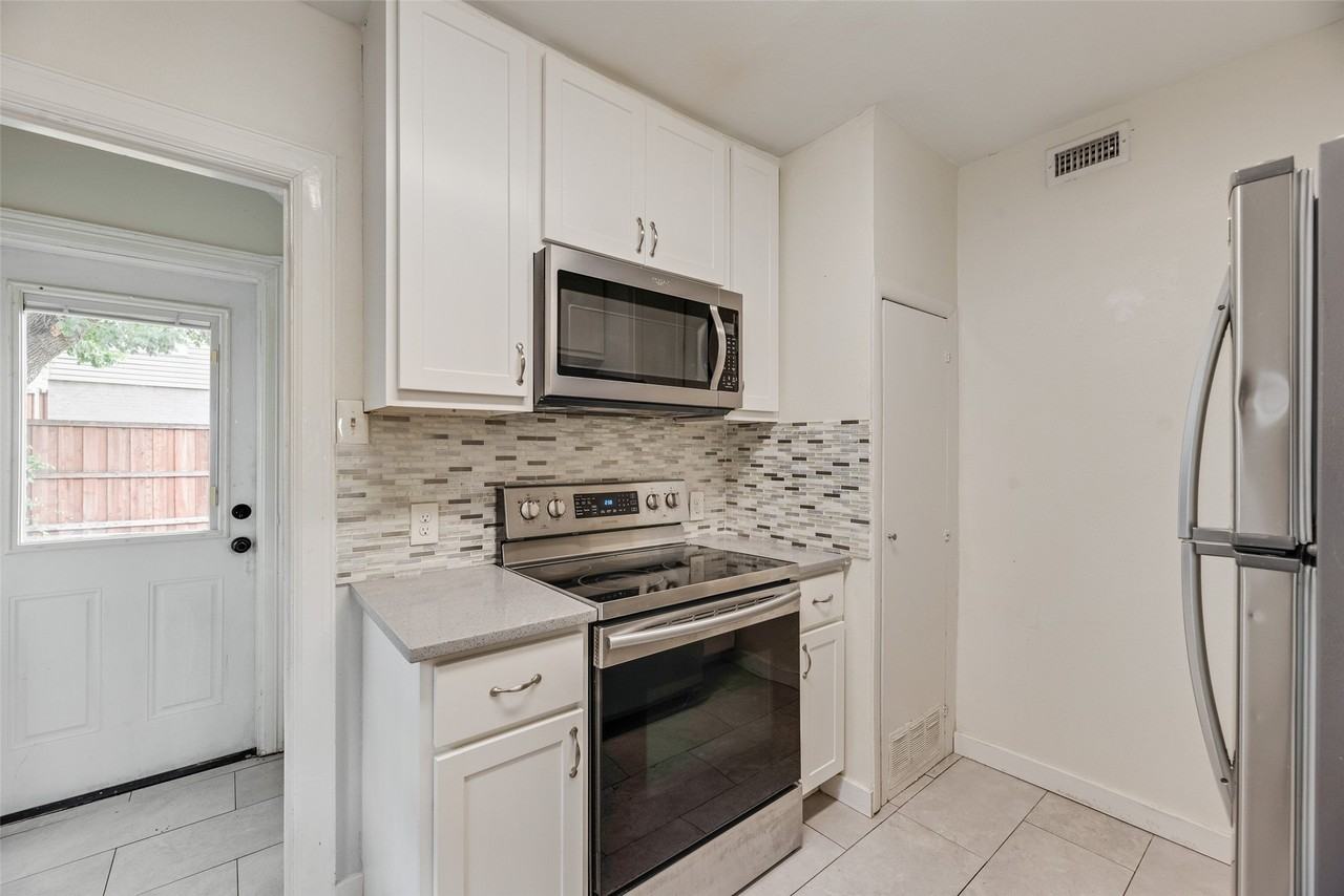 6139 Reiger Ave - Photo 6 of 20