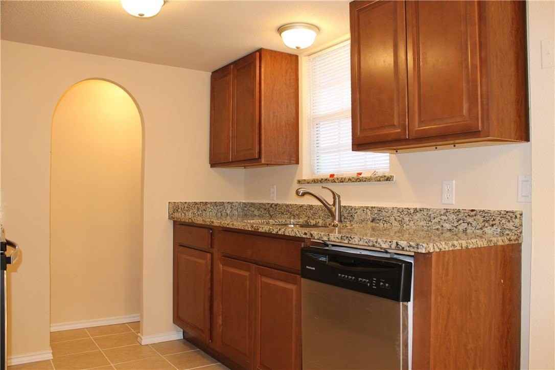 122 Southside Dr - Photo 4 of 8