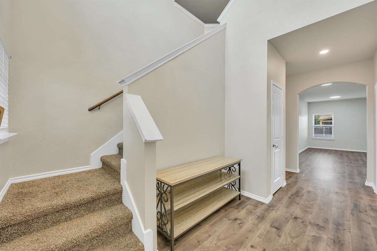2271 Bryant Ln - Photo 3 of 23