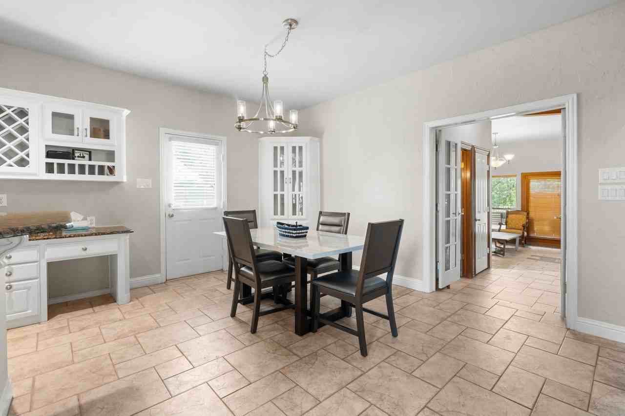 8517 Woodlake Cir - Photo 5 of 35