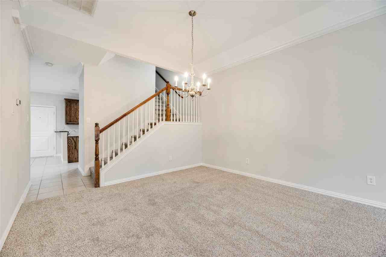 1020 Alyssa Ln - Photo 5 of 20