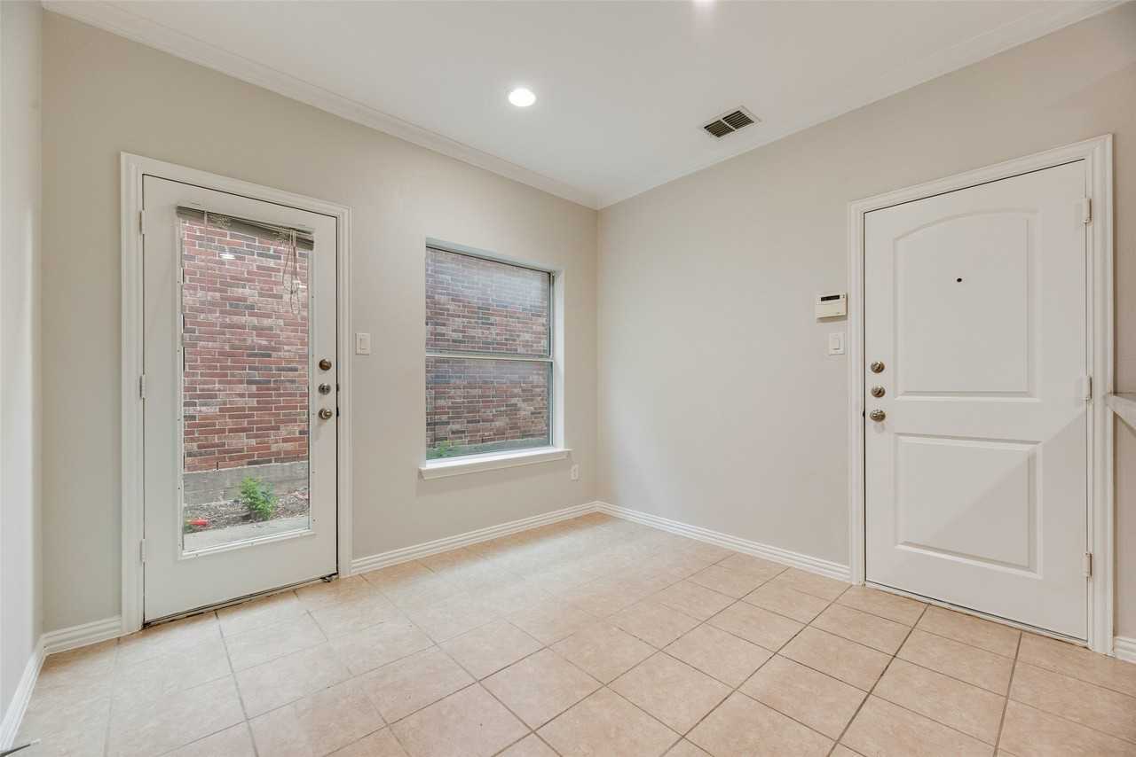 1020 Alyssa Ln - Photo 6 of 20