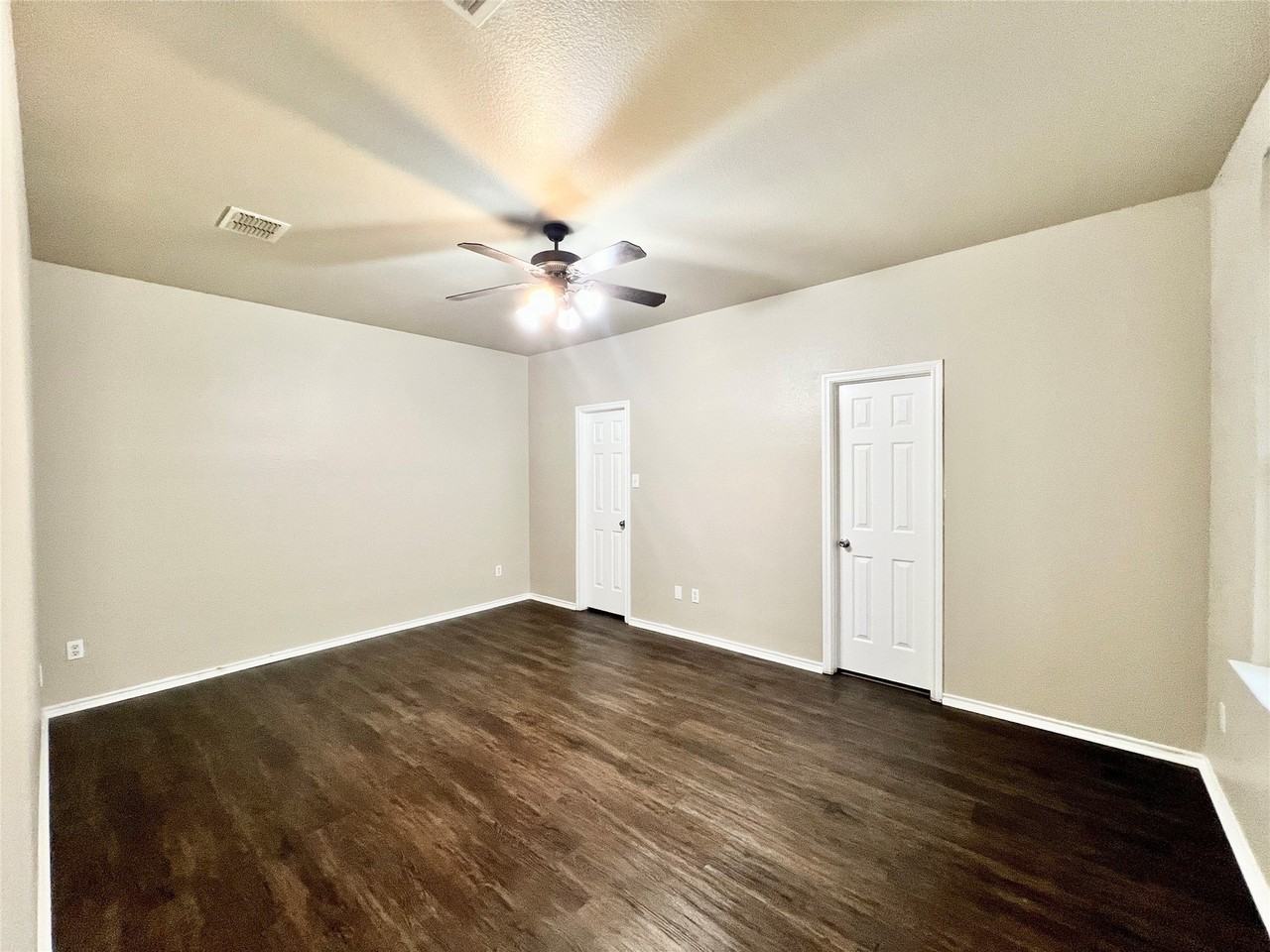 8221 Atherton St - Photo 6 of 11