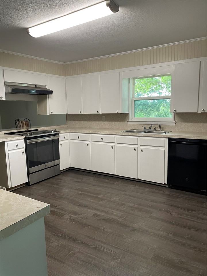 300 R T Ln - Photo 6 of 25