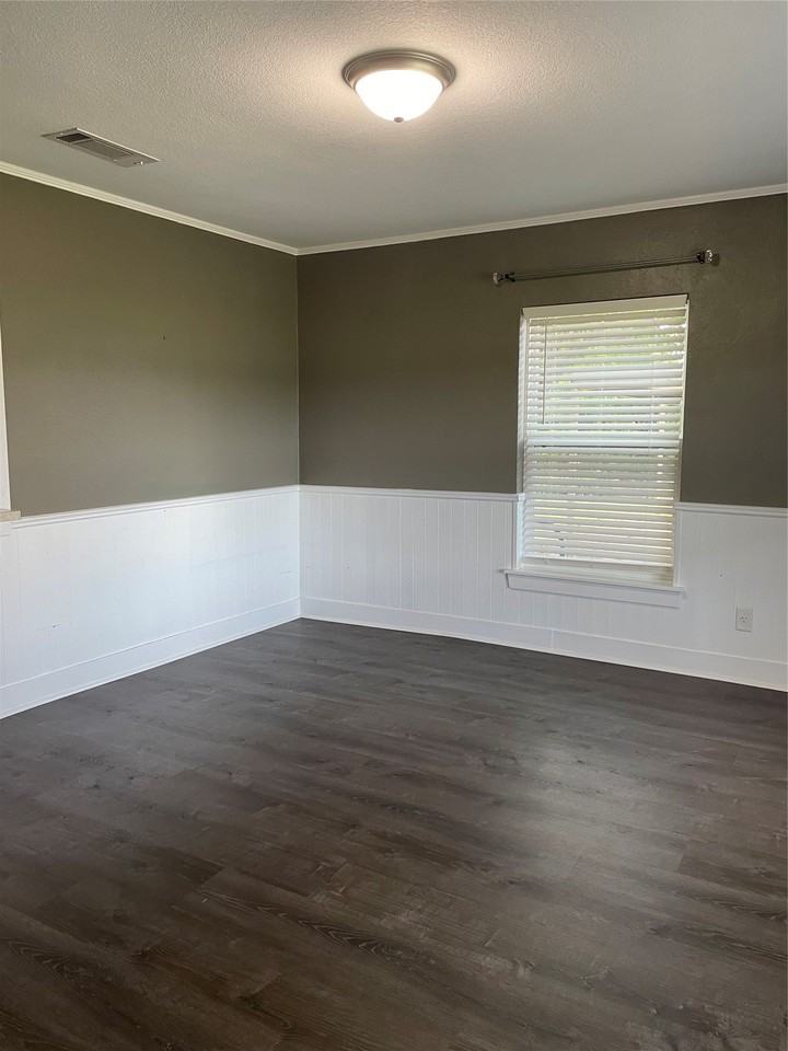 300 R T Ln - Photo 7 of 25