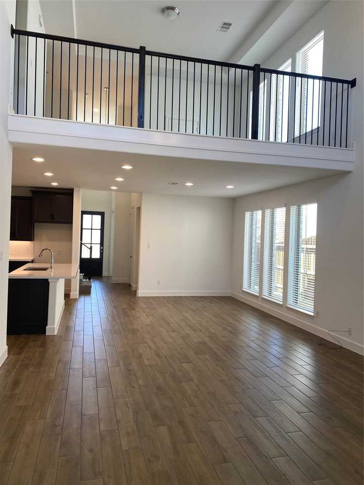 1624 Bulls Eye Rd - Photo 3 of 31