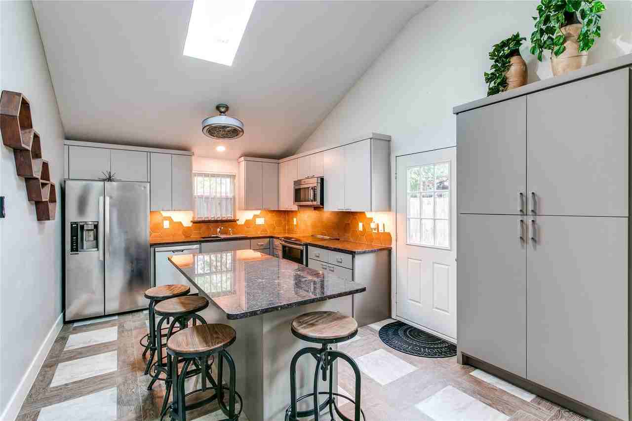 1349 Jasmine Dr - Photo 6 of 25