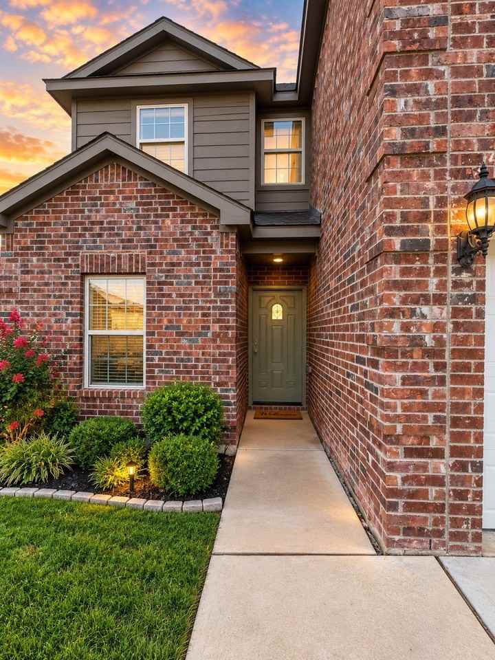 5945 Obsidian Creek Dr - Photo 2 of 27