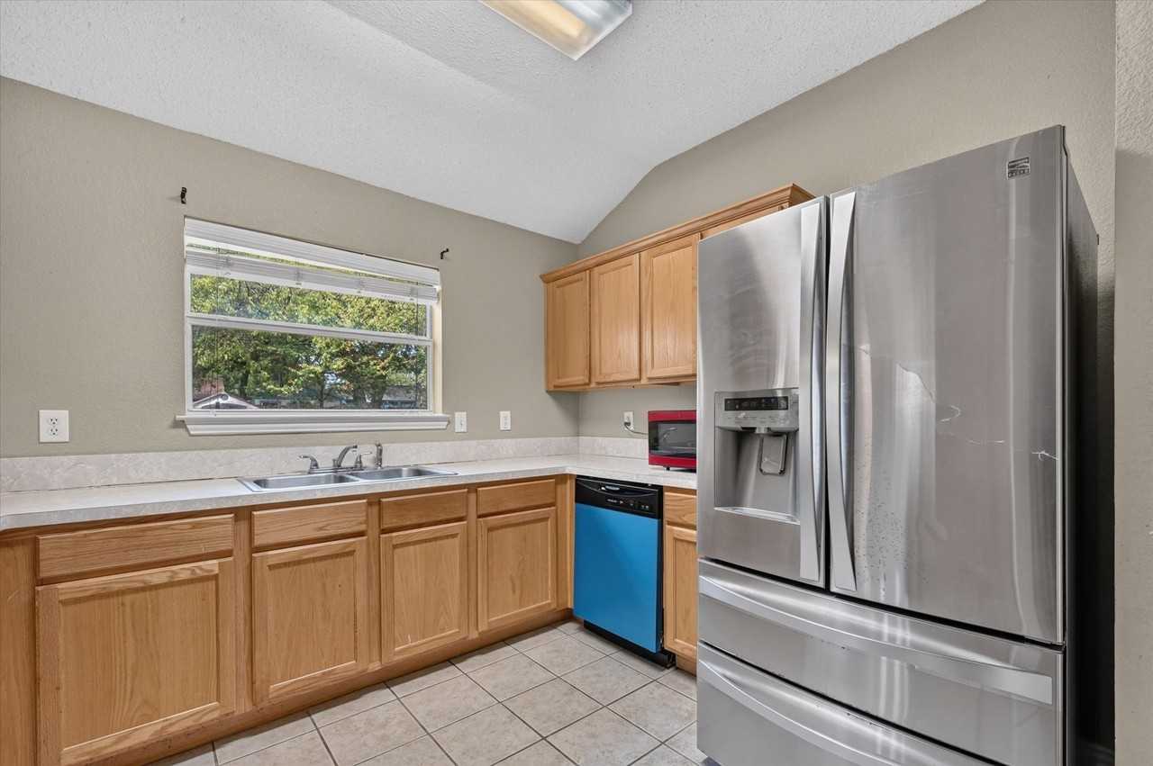315 S Jefferson St - Photo 4 of 26